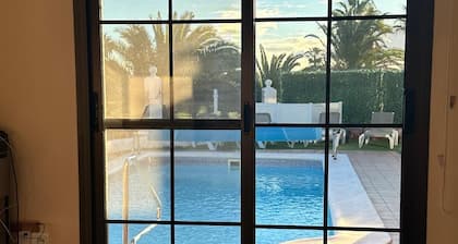 Luxury 3 bedroom villa overlooking golf course with private pool and Wi-fi
