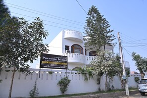 Bahagian luar