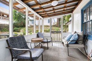 Interior - Folly Beach Compound - Near the Beach & Center St! (Folly Beach)