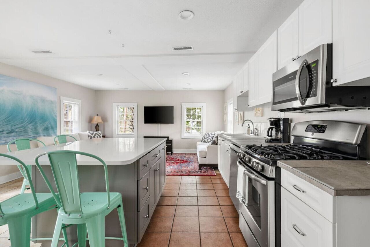 冰箱、微波炉、烤箱、炉灶