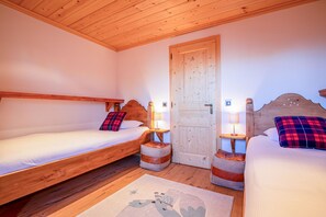 4 bedrooms, iron/ironing board, free WiFi, bed sheets