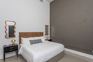 Suite – president, flere senger, 1. etasje | Sengetøy av topp kvalitet og senger med overmadrass