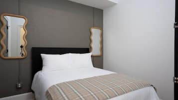 Premium Suite, 1 Queen Bed | Premium bedding, pillowtop beds, individually decorated
