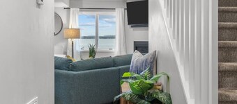 Sleeps 13! Lake Front|WaterToys!