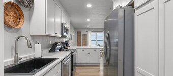 Sleeps 13! Lake Front|WaterToys!