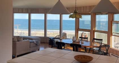 Oceanfront, beautiful 4-bedroom house in Fire Island. Panoramic views.