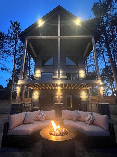 Beautiful Views & Private Hot Tub