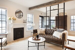 تلفزيون ذكي، كُتُب