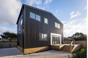 Exterior - Modern Bach (Waihi Beach)