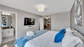 4 bedrooms, desk, iron/ironing board, travel cot