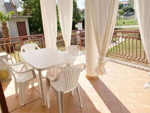 Apartment | Balcony
