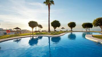 Apartment | Pool | Outdoor pool