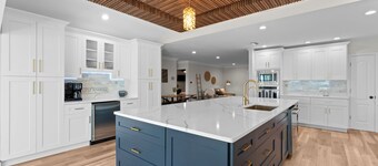 4 Bedroom Waterfront Pool Home near charming downtown New Port Richey