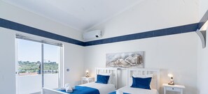 4 bedrooms, iron/ironing board, free WiFi, bed sheets