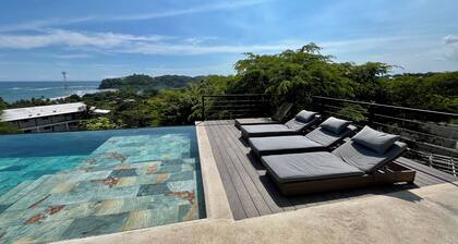 CIMA DEL MAR #4 - Cozy upstairs condo w/ ocean views and private balcony