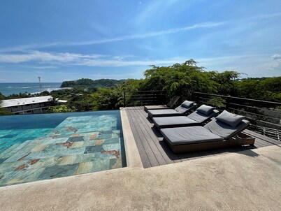 CIMA DEL MAR #4 - Cozy upstairs condo w/ ocean views and private balcony