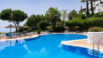 Apartment | Pool | Outdoor pool