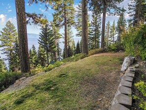 Property grounds - Tahoe Mountain Retreat (Tahoe City)