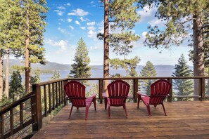 Ferienhaus, Mehrere Betten, Whirlpool, Bergblick (Tahoe Mountain Retreat) | Ausblick vom Zimmer