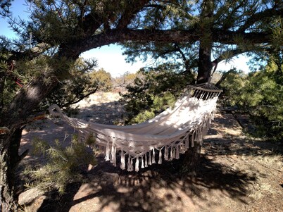 Charming Dragonfly Casita with WiFi in Pinehill - perfect for a getaway