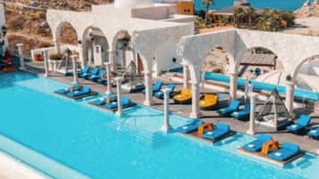 4 udendørs pools