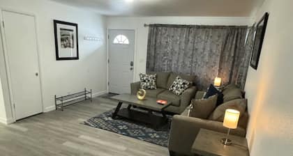 Cozy 2BD house A Russian Jack