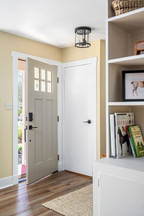 Interior - Spacious 3-bed/3-bath home close to Bruce's Field! (Aiken)