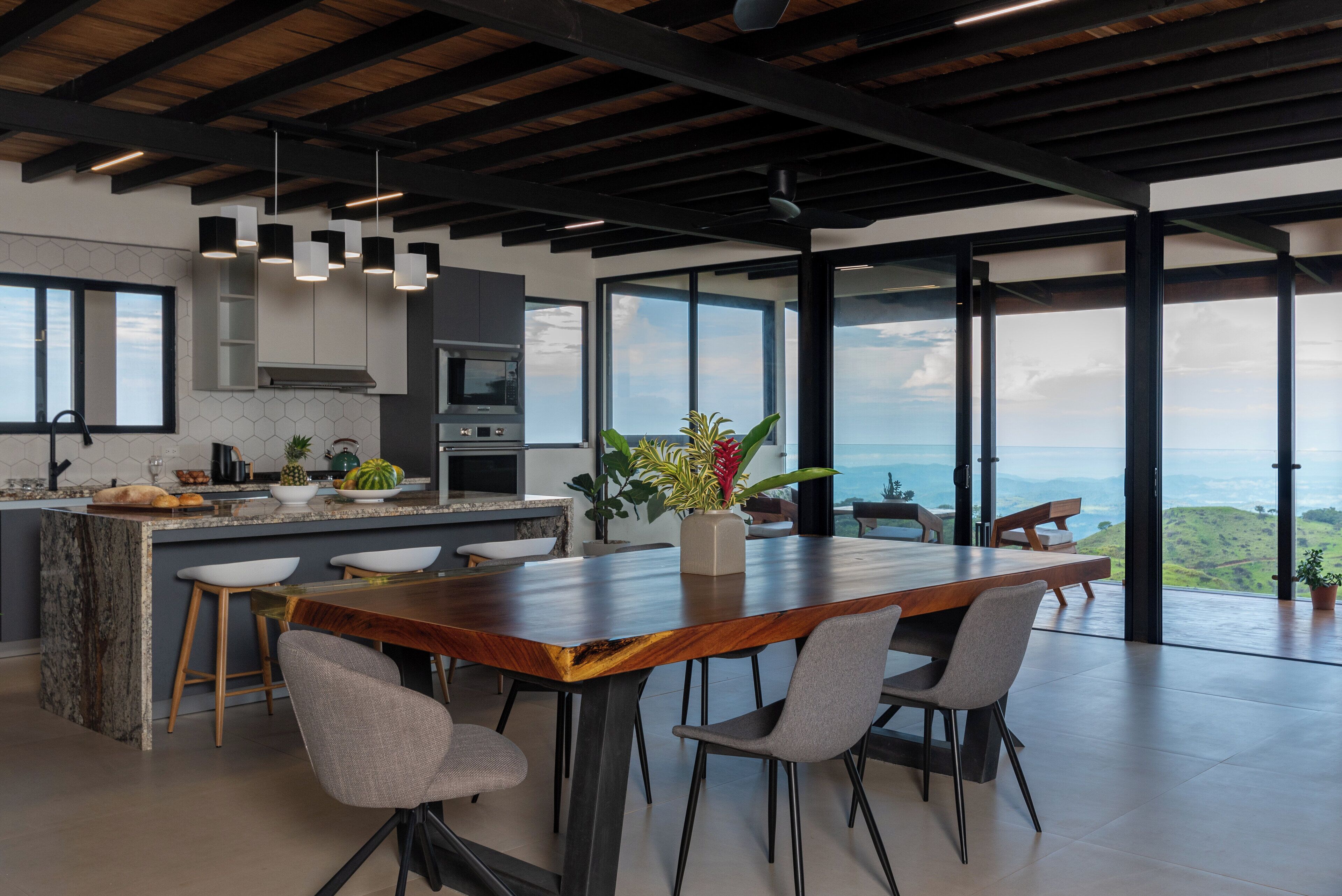 Luxury House | Living area | 30-inch flat-screen TV with digital channels, Netflix