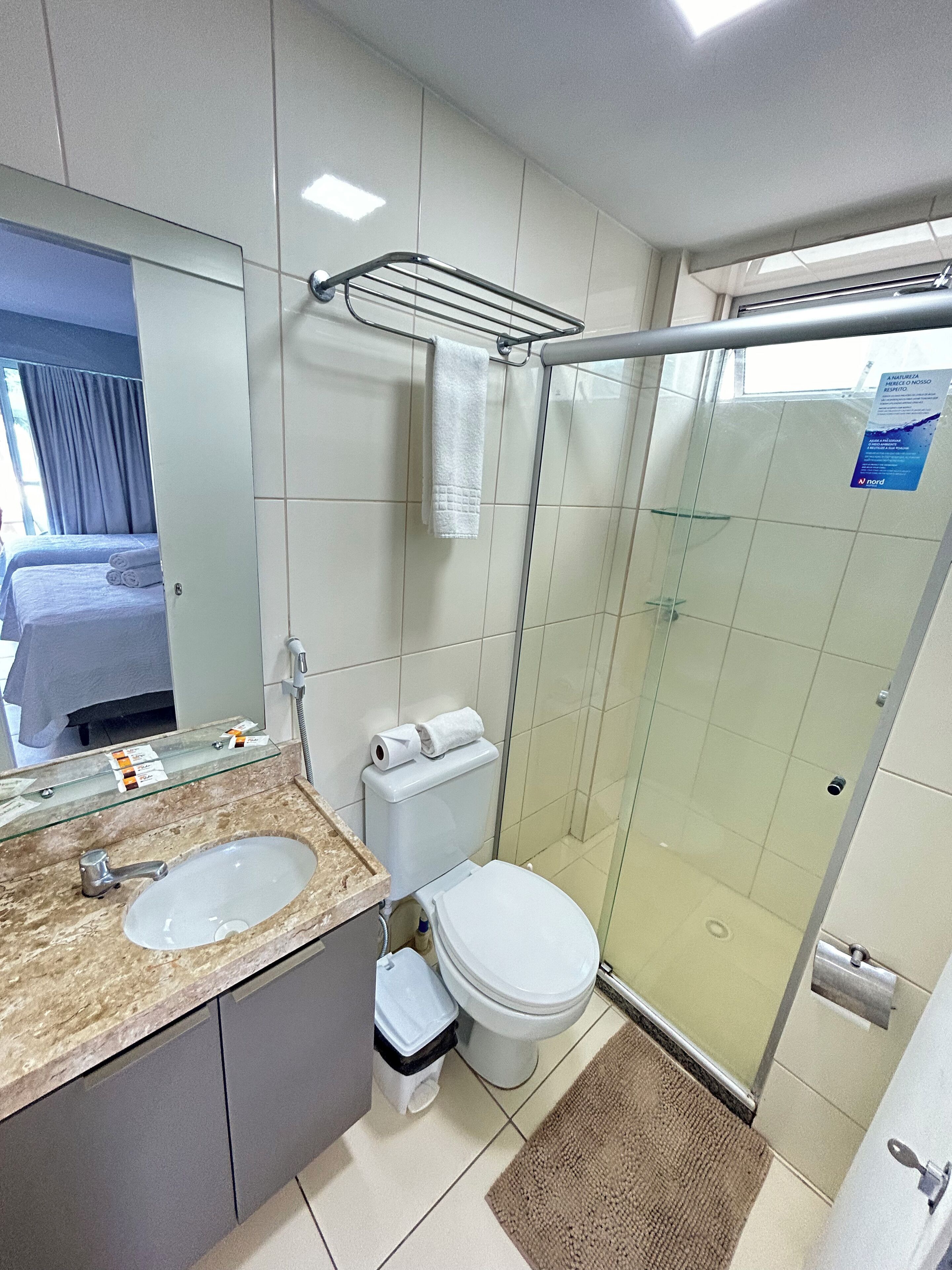 Foto - Melhores Flats - Maravilhosa varanda frente ao mar