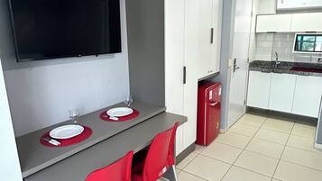 Apartamento | 1 quarto, espaço de trabalho para notebook, cortinas blackout