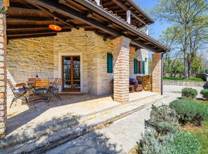 Villa | Exterior