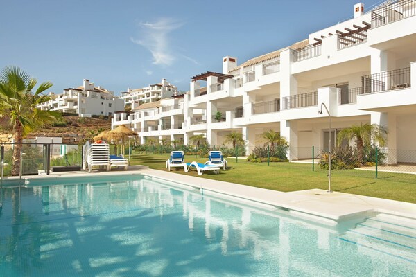 Sunny Terrace Apartment - Marbella