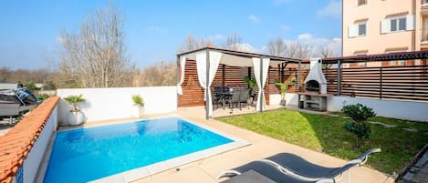 Apartment | Pool