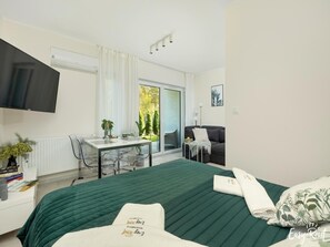 Apartment | 1 bedroom, individually furnished