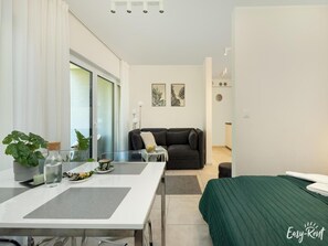 Apartment | Dining