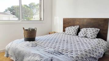 3 makuuhuonetta, silitysrauta/-lauta, Wi-Fi, vuodevaatteet