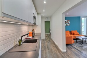 Fridge, microwave, oven, dishwasher