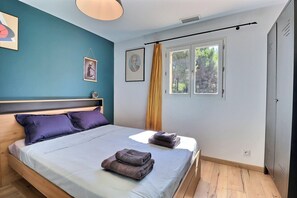 4 bedrooms, iron/ironing board, travel cot, WiFi - L'écrin d'été - Nature, Calm & Squirrel (Ventabren)