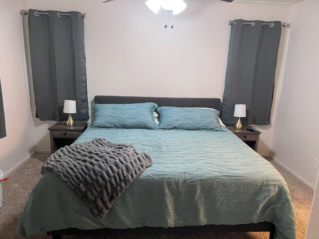 3 bedrooms, iron/ironing board, WiFi, bed sheets