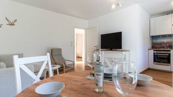 Apartment | Dining