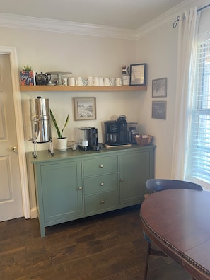 Dining - Comfortable home on quiet 1 acre property. 8 miles from Augusta National. (Grovetown)