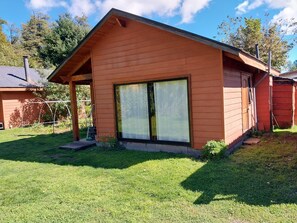 Family Cabin, Patio, Courtyard View