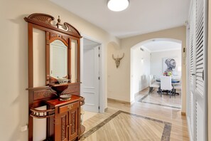Reception - Charming Villa With Terrace (Marbella)