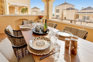 Apartment | Dining - Charming Villa With Terrace (Marbella)