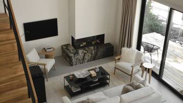 TV connectée, cheminée