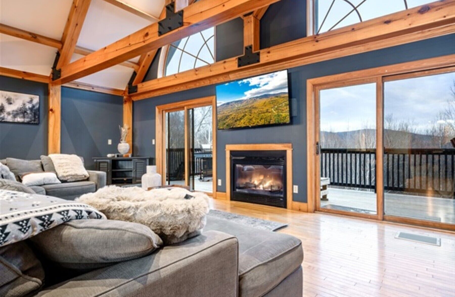 TV connectée, cheminée