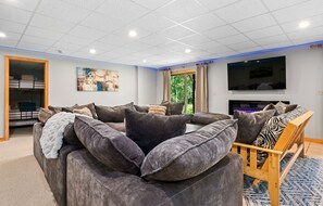 TV connectée, cheminée