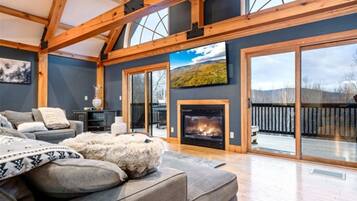 TV connectée, cheminée