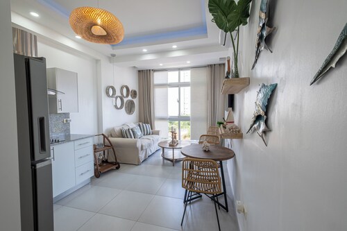 Charming 1-bedroom apartment in lovely Juan Dolio with AC, fitness room, WiFi