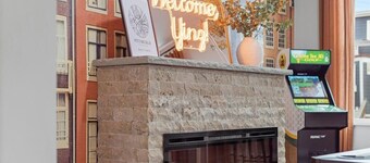 Spacious 4 bedroom House with Firepit, Pool Table, Games, and King Beds